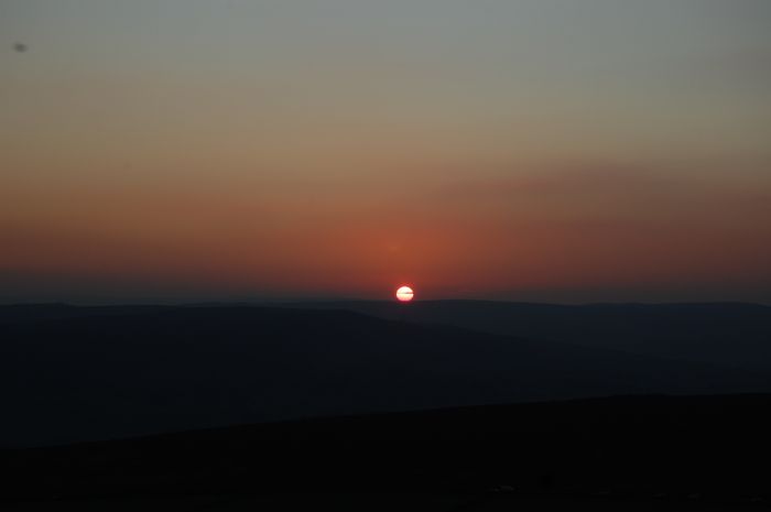 sunset from stanedge 2.JPG